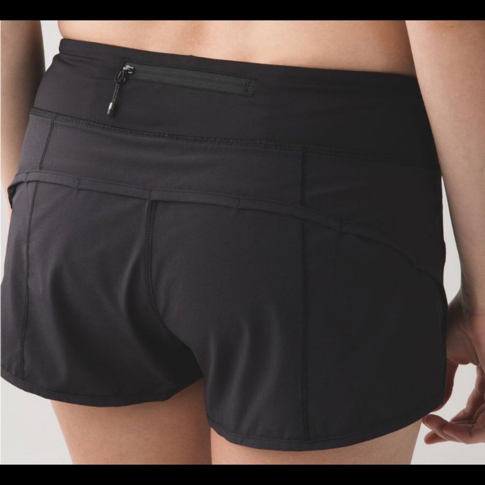 lulu back speed shorts 🍋🖤